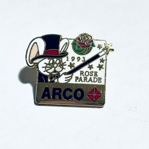 1993 Rose Parade Enamel Brooch - White, Black & Gold